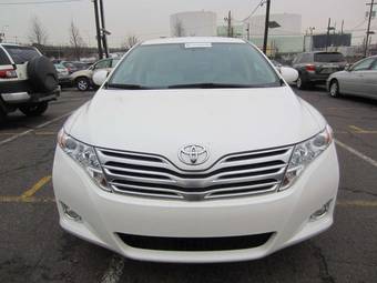 2010 Toyota Venza Pictures