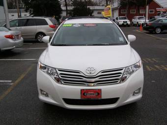 2010 Toyota Venza Photos