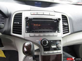 2010 Toyota Venza Pictures