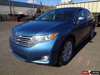 2010 Toyota Venza Pictures