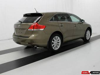 2010 Toyota Venza Photos