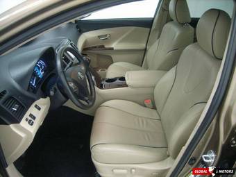 2010 Toyota Venza Pictures