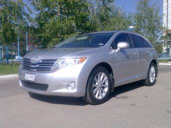 2010 Toyota Venza Photos