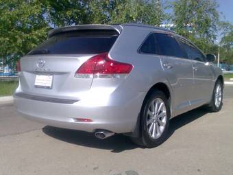 2010 Toyota Venza Images