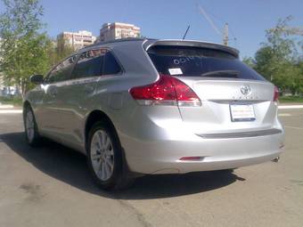 2010 Toyota Venza Pictures