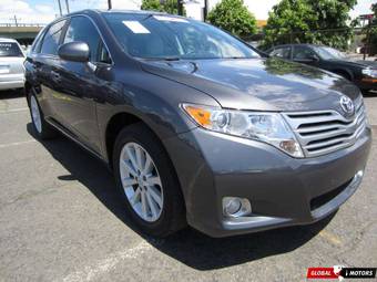 2010 Toyota Venza Photos