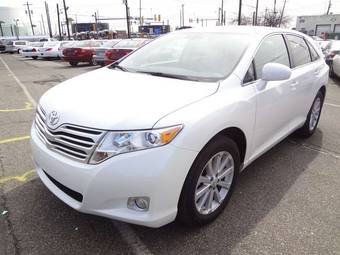 2011 Toyota Venza Photos