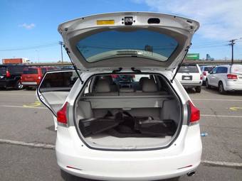 2011 Toyota Venza Images