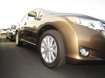 2011 Toyota Venza Pics