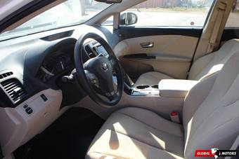 2011 Toyota Venza Pictures