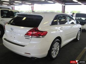 2011 Toyota Venza Photos