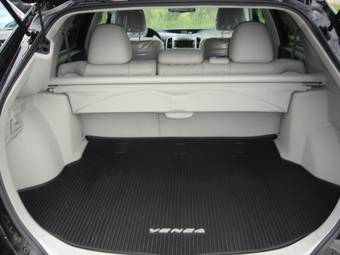 2012 Toyota Venza Images