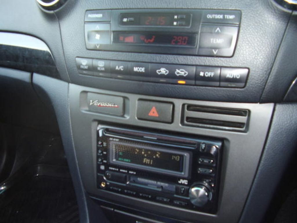 2001 Toyota Verossa