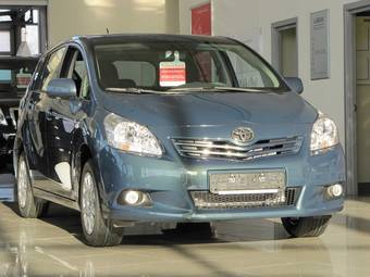 2009 Toyota Verso Photos