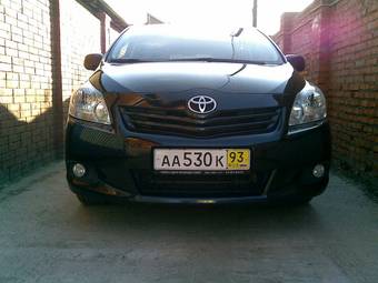 2009 Toyota Verso Pictures