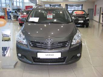 2011 Toyota Verso Photos