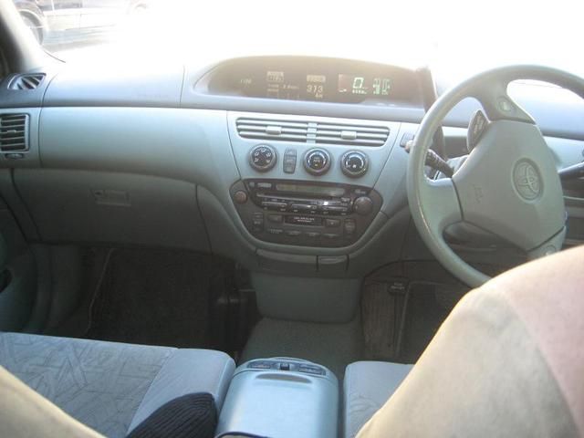 1998 Toyota Vista