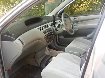 1998 Toyota Vista Photos