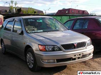 1998 Toyota Vista Photos