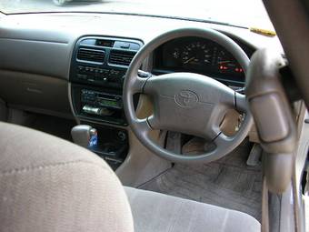 1998 Toyota Vista Photos