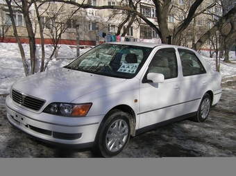 1999 Toyota Vista