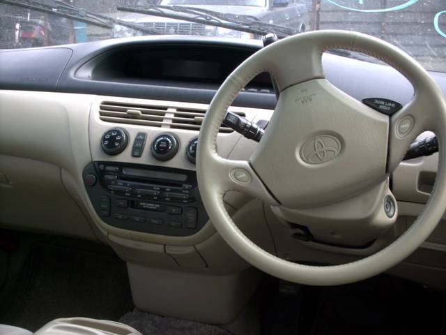 1999 Toyota Vista