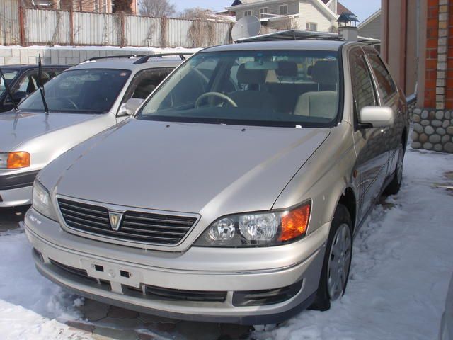 1999 Toyota Vista