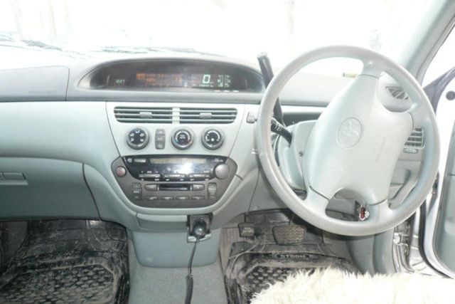 1999 Toyota Vista