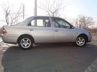 1999 Toyota Vista