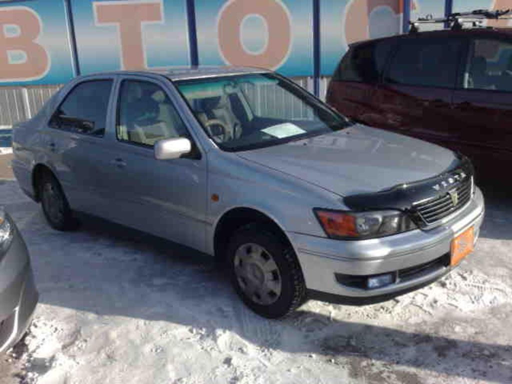 1999 Toyota Vista