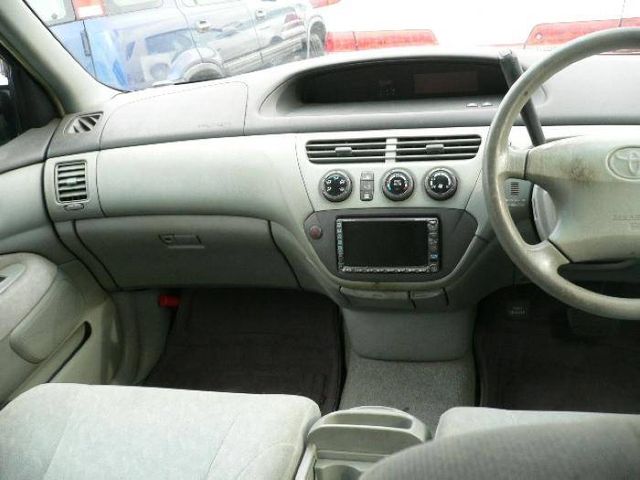 1999 Toyota Vista