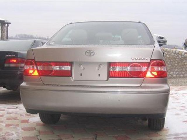 1999 Toyota Vista
