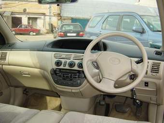 1999 Toyota Vista Pictures