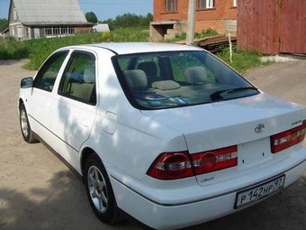 1999 Toyota Vista Photos