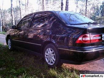 1999 Toyota Vista Photos