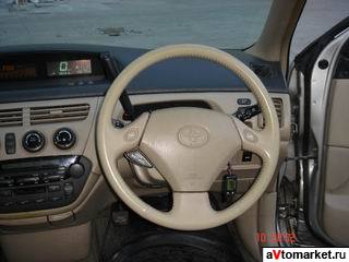 1999 Toyota Vista Pictures