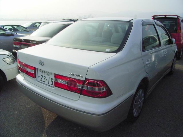 1999 Toyota Vista Pictures