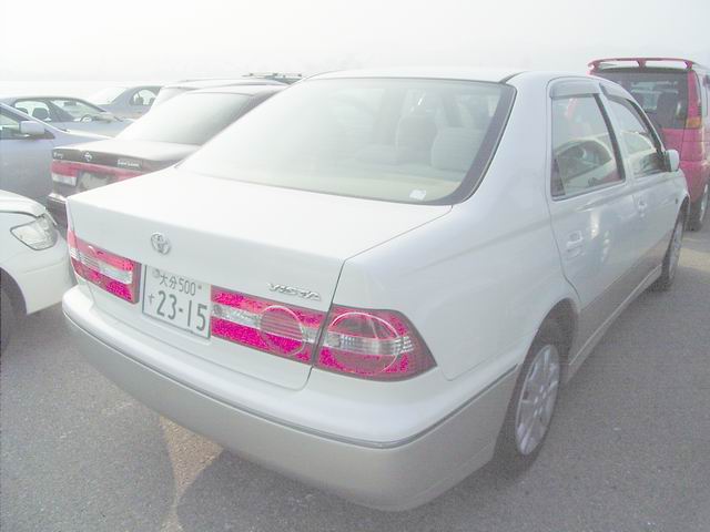1999 Toyota Vista Photos