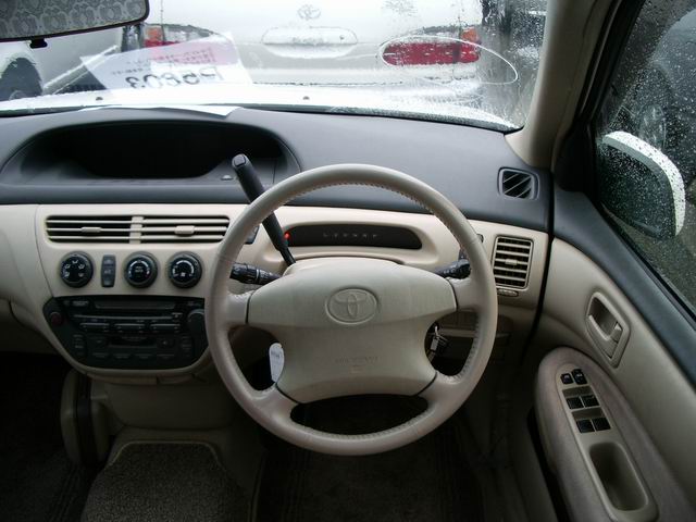 1999 Toyota Vista Pictures