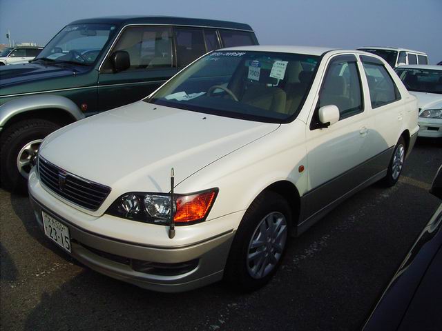 1999 Toyota Vista Pictures