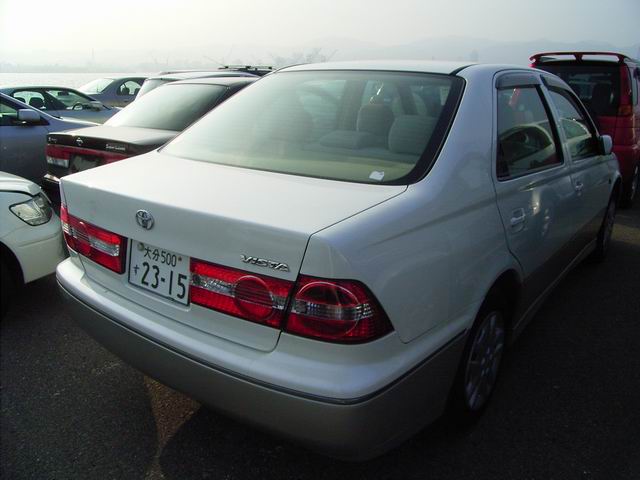 1999 Toyota Vista Photos