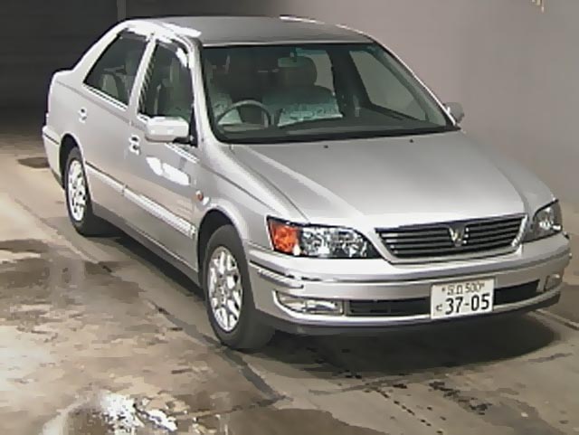 1999 Toyota Vista Pics