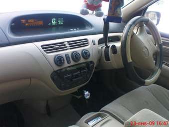 1999 Toyota Vista Photos