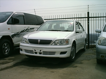 2000 Toyota Vista