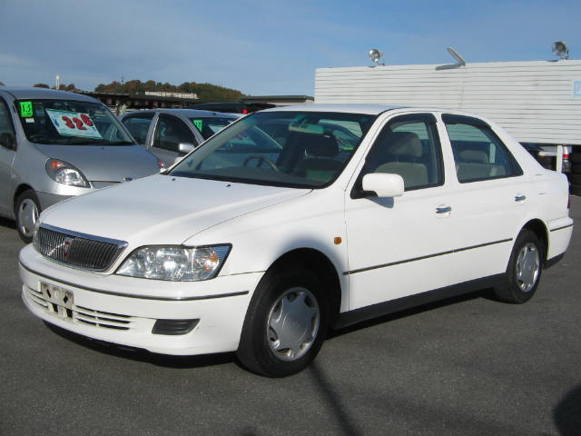 2000 Toyota Vista