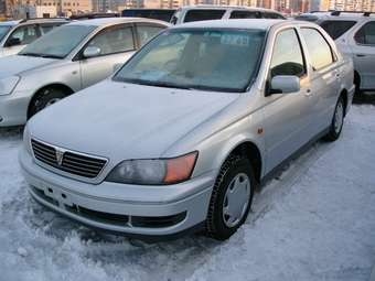 2000 Toyota Vista