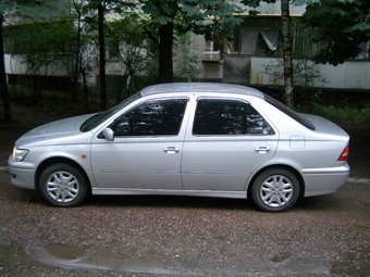 2000 Toyota Vista