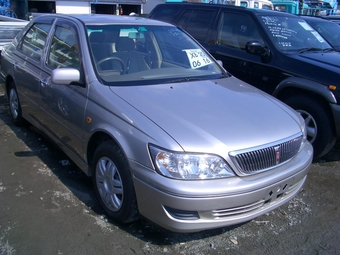 2000 Toyota Vista