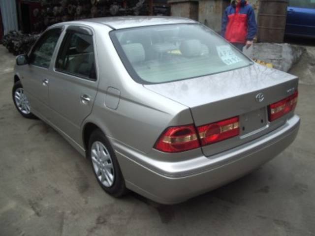 2000 Toyota Vista