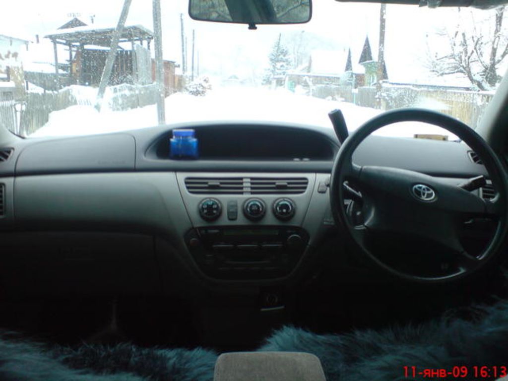 2000 Toyota Vista